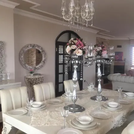 Manzarali Havuzlu Trabzon