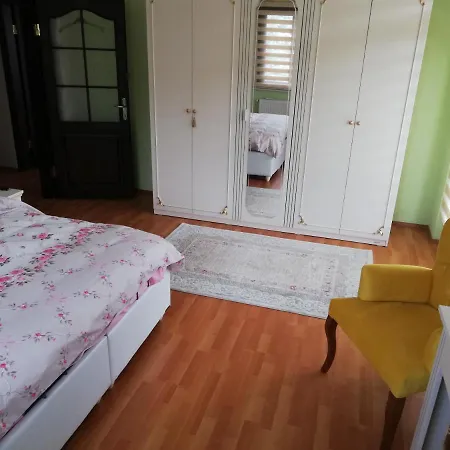 Manzarali Havuzlu Trabzon