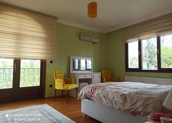 Manzarali Havuzlu Trabzon