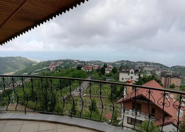 Manzarali Havuzlu Trabzon