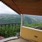 Manzarali Havuzlu Βίλα *