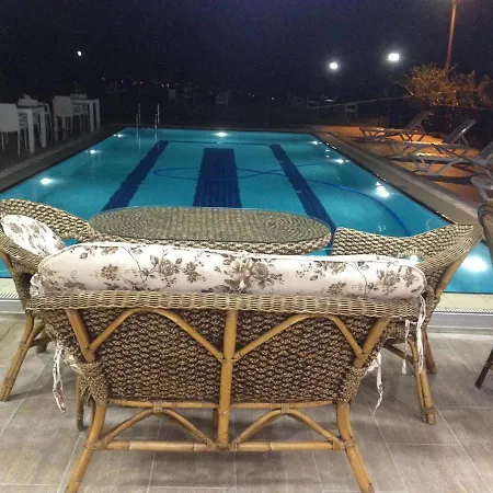 Villa Manzaralı Havuzlu Trabzon