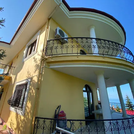 Manzaralı Havuzlu Trabzon